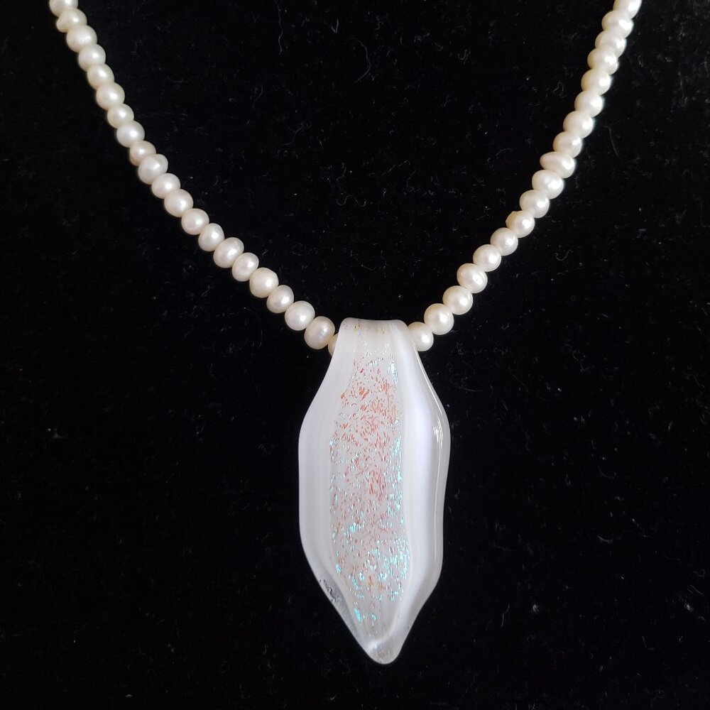 EUC Freshwater Pearls with Glass Pendant